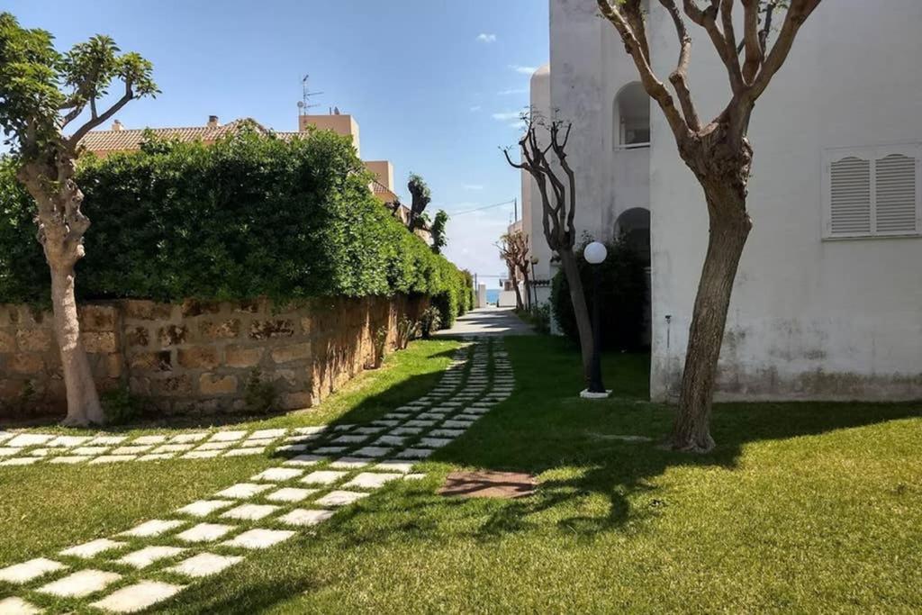 2 Bedroom, Sea Front Complex W Pool And Private Garden Javea Luaran gambar