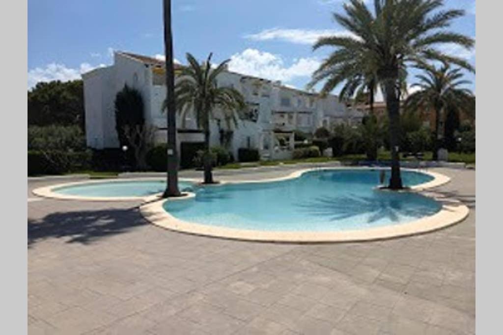 2 Bedroom, Sea Front Complex W Pool And Private Garden Javea Luaran gambar
